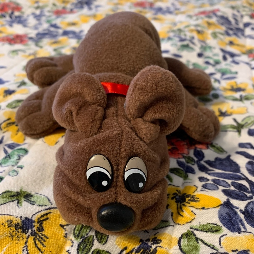 Vintage 1980s Pound Puppy Rumple Skins